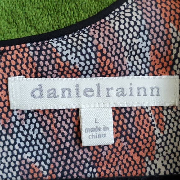 Daniel Rainn exposed zipper floral blouse - Picture 7 of 7